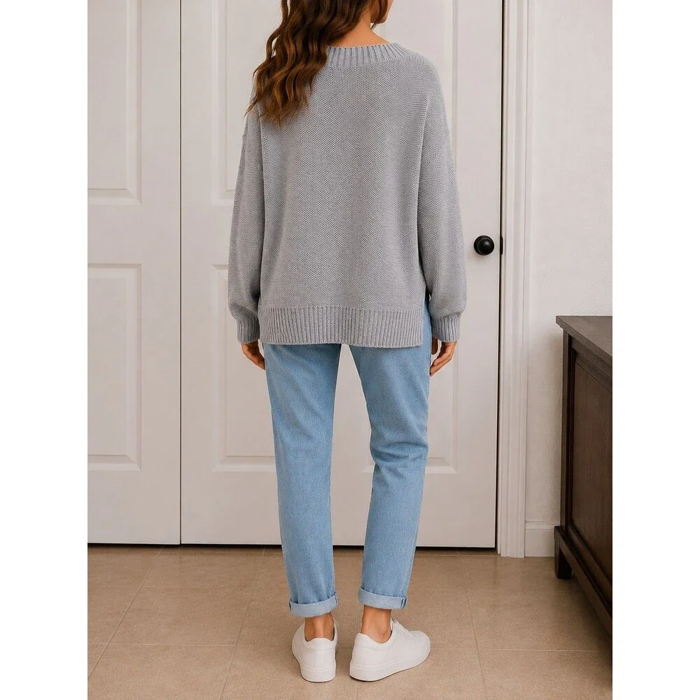 American Eagle Women's Gray V-Neck Knit Sweater NWT Size Large